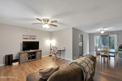 109 Royal Ct, Jacksonville, NC 28546 - photo 2