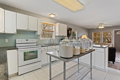 314WClayKitchen1