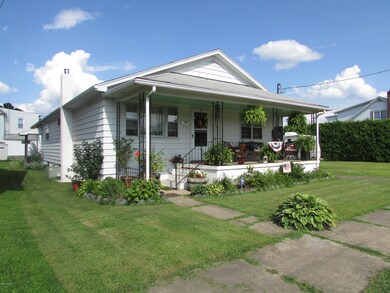 634 Washington St, Berwick, PA 18603 - photo 2