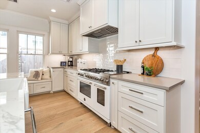 833 Arlington St, Houston, TX 77007 - photo 4