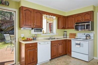 4 Stoneledge Dr, Portland, ME 04102 - photo 7