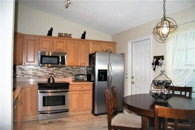 ENTRY INTO EAT-IN UPDATED KITCHEN