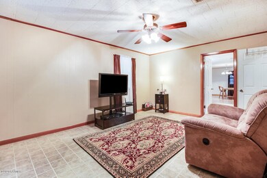1321 Clifford Ave-13