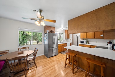 11865 Comstock Ln, Redding, CA 96003 - photo 7