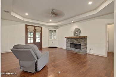 7-web-or-mls-304 Belle Grove Blvd-7