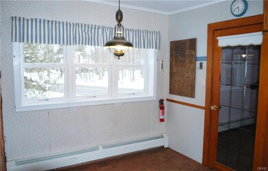 Eat-In Area of Kitchen