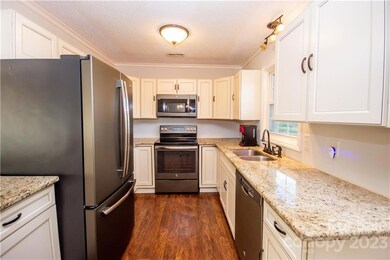 240 W Debbie Ln, Statesville, NC 28625 - photo 6