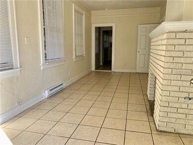 833 11th St N, Saint Petersburg, FL 33705 - photo 4