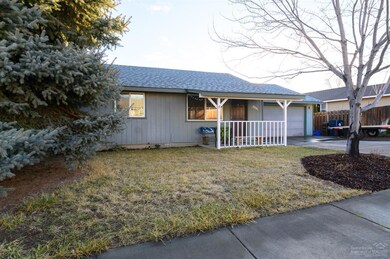 2236 SW 34th St, Redmond, OR 97756 - photo 2