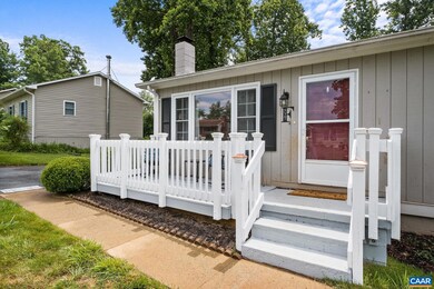 527 Jester Ln, Charlottesville, VA 22911 - photo 5