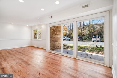 2903 Charing Cross Rd unit 11/1, Falls Church, VA 22042 - photo 6