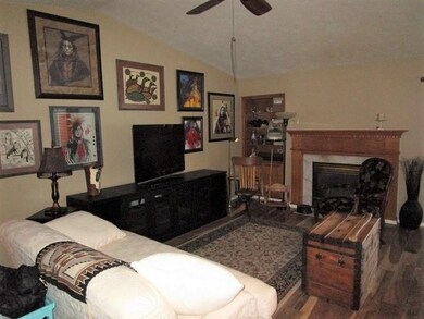 105 N 5th St E unit 105, Chewelah, WA 99109 - photo 3