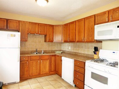 1809 W 54th St, Davenport, IA 52806 - photo 6