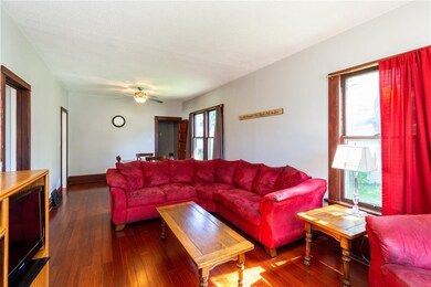 159 14th Ave SW, Cedar Rapids, IA 52404 - photo 3