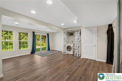 4542 Jasmine Dr, Center Valley, PA 18034 - photo 5