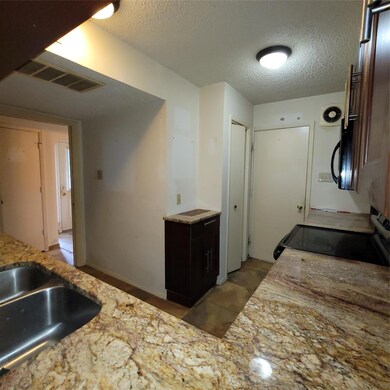 82 Morrow Dr, Bedford, TX 76021 - photo 6