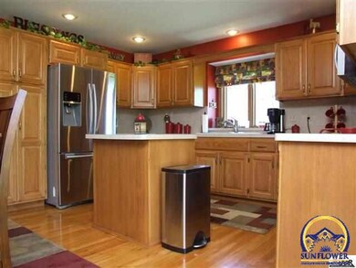 7734 SW 28th St, Topeka, KS 66614 - photo 7