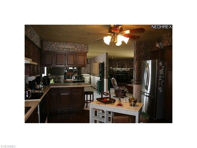 Plenty of room to test your gourmet cooking in thi
