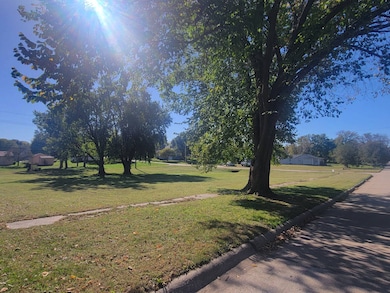 1213-1221 9th St, Auburn, NE 68305 - photo 3