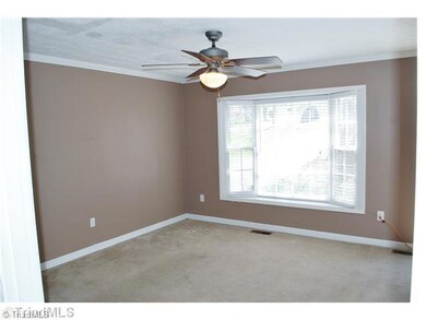 4401 Essex Ct, High Point, NC 27265 - photo 2