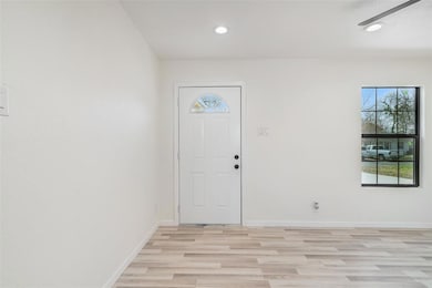 810 Chickasaw Trace, Grand Prairie, TX 75051 - photo 4