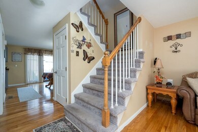 92 Merrimack Meadows Ln unit 93, Tewksbury, MA 01876 - photo 5