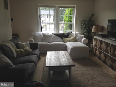 841 Oak Leaf Ct, Warrenton, VA 20186 - photo 2