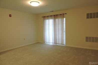 81 Liddle Ave, Edison, NJ 08837 - photo 5