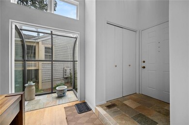 8065 Cobblestone Rd, Urbandale, IA 50322 - photo 4