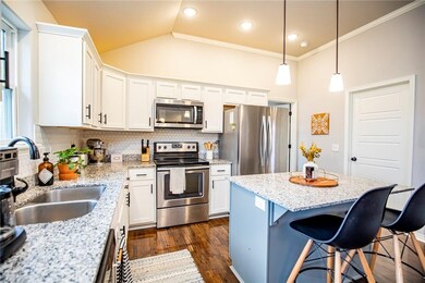 24 Cumbrian Dr, Bella Vista, AR 72714 - photo 7