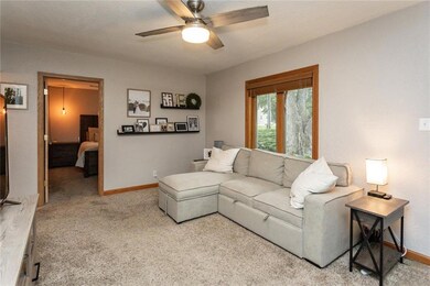 1104 69th St, Windsor Heights, IA 50324 - photo 4