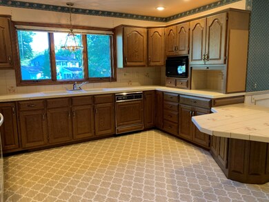 03 Kitchen 3