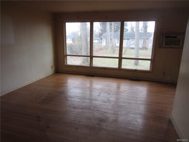 809 Meadowbrook Dr, North Tonawanda, NY 14120 - photo 6