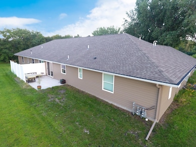 305 1st St SW, Geneva, MN 56035 - photo 2
