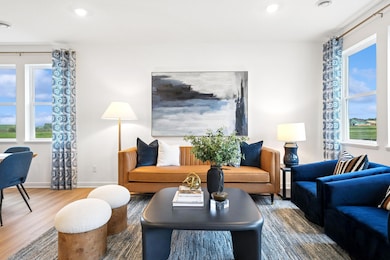 (Photo of the model home, actual finishes may vary)