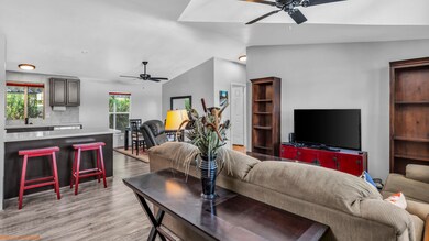 24 Lazy b Dr, Palm Desert, CA 92260 - photo 4