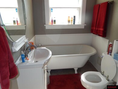 1213 N 4th St, Mankato, MN 56001 - photo 2