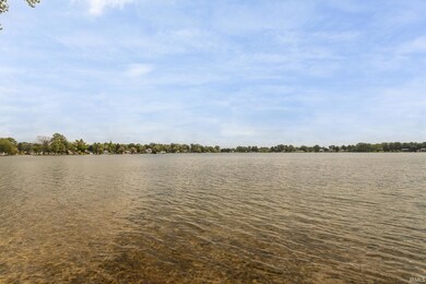 See the Lake and your boat and pier from your prop