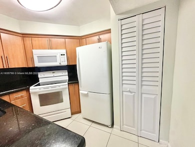 Verabella Falls unit A106, Miami, FL 33193 - photo 3