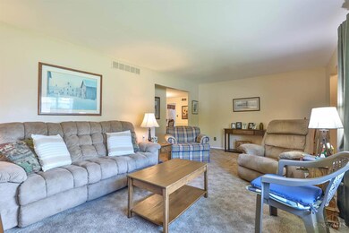 1612 Clemson Cir, Cincinnati, OH 45255 - photo 5