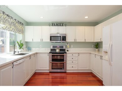 13722 SE 155th Dr, Clackamas, OR 97015 - photo 2