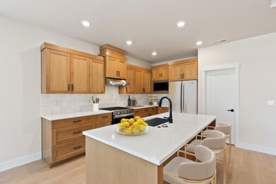 3039 NE Brownstone Place, Bend, OR 97701 - photo 5