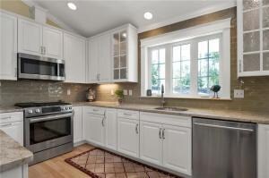 32 Dolphin Ave, Old Orchard Beach, ME 04064 - photo 4