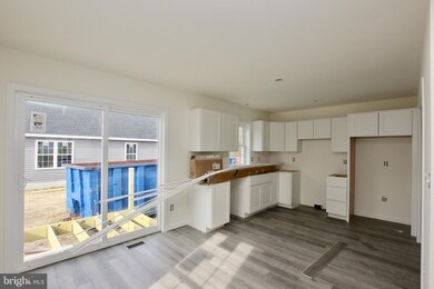 614 W 8th St, Laurel, DE 19956 - photo 5