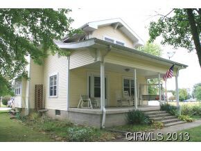 69 N Delaware Ln, Somerset, IN 46984 - photo 2