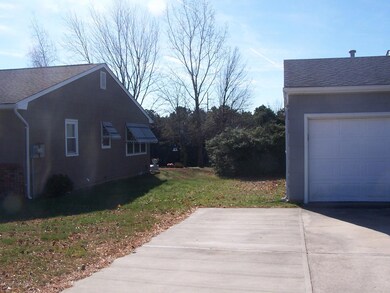 213 Westbrook Dr, Toms River, NJ 08757 - photo 3