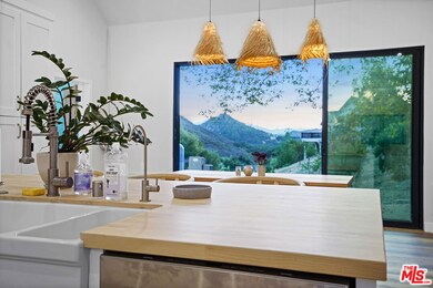 24940 Bob Batchelor Rd, Calabasas, CA 91302 - photo 3