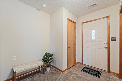 710 E Saturn Dr, Raymore, MO 64083 - photo 3