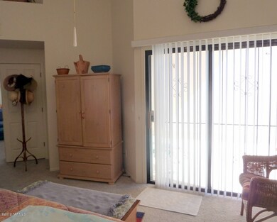 Master looking to patio 2338x1874