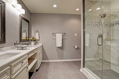 3845 Clover Dr, Alvin, TX 77511 - photo 4